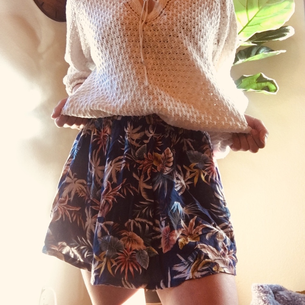Shirt - Picture 2 of 4